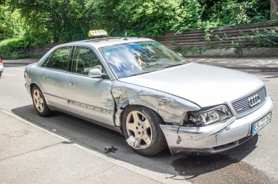 Stuttgart Degerloch : Unachtsamkeit verursacht Unfall